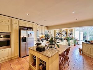 Photo 24- click for photo gallery